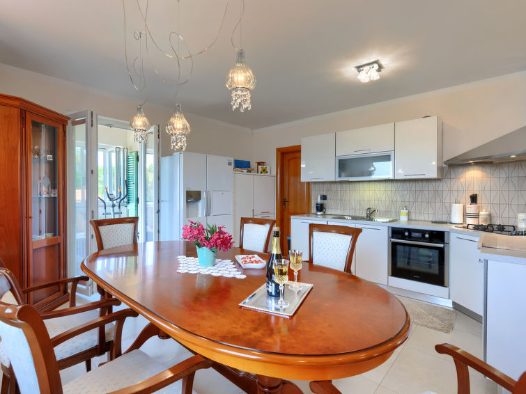 House Villa Dina