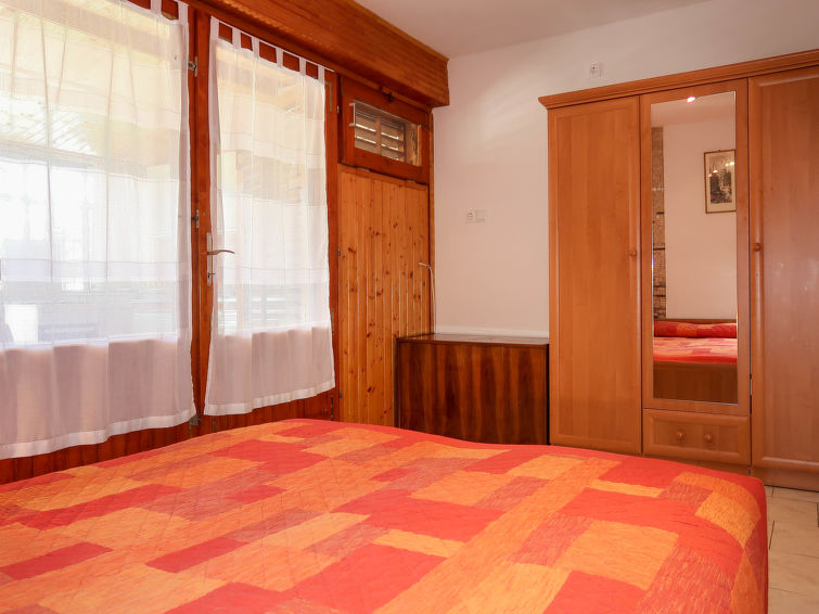 Apartment Visnja