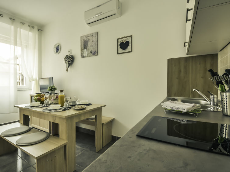 Apartment Snježana