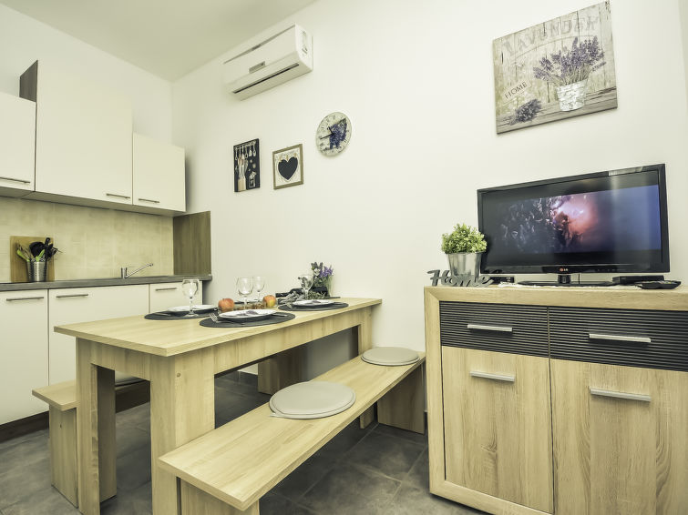 Apartment Snježana