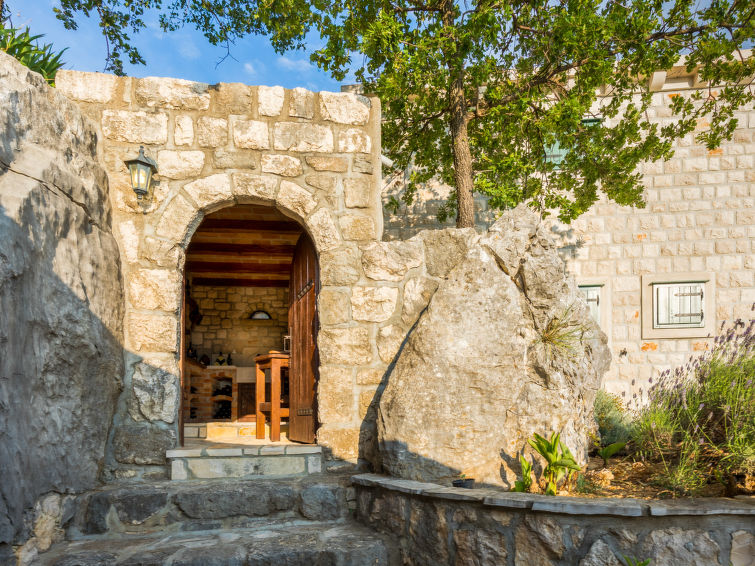 House Stolovi