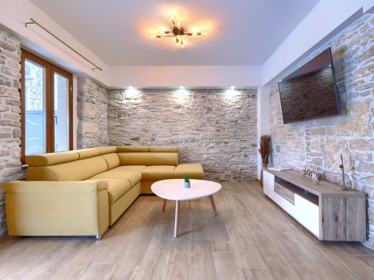 House Stara hiža