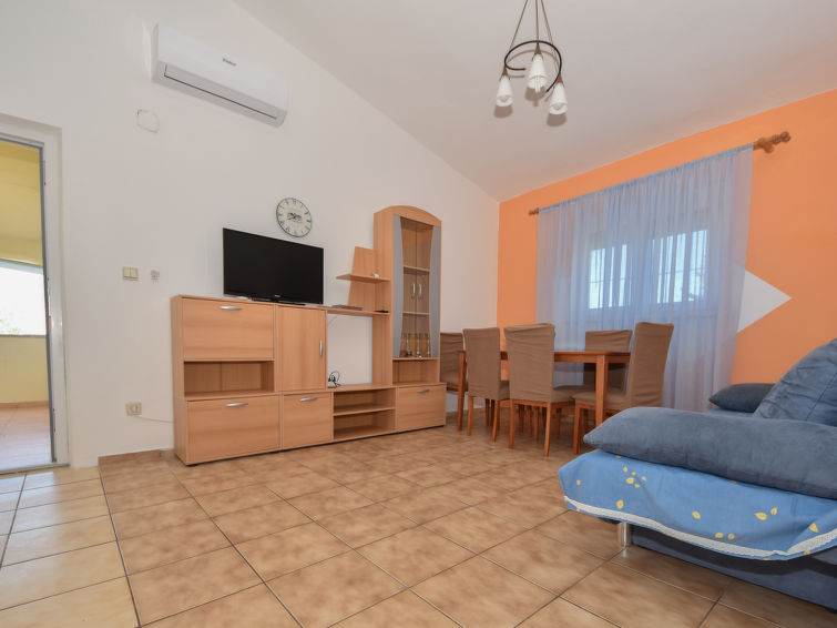 Apartment Lucija