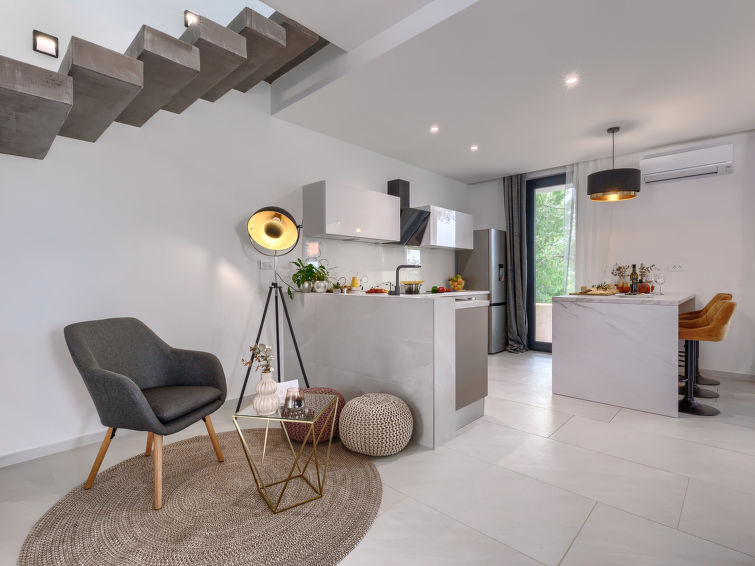 House Nika