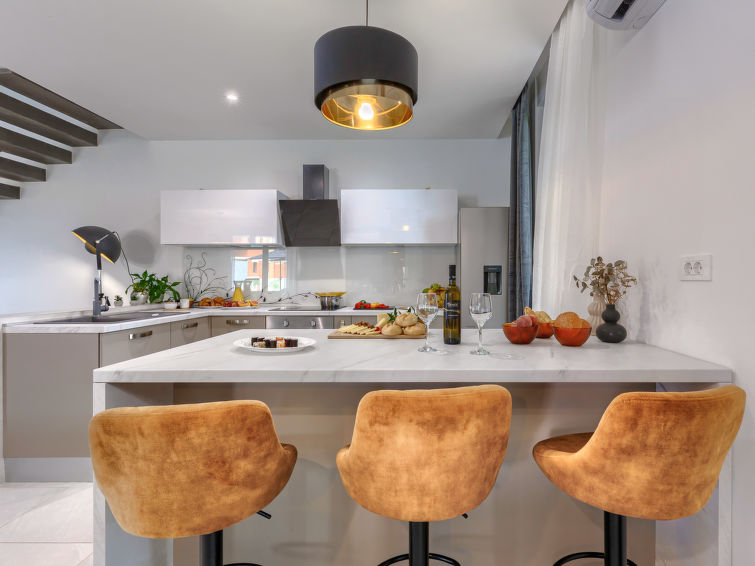 House Nika