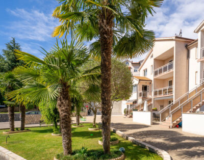 Apartment Palms