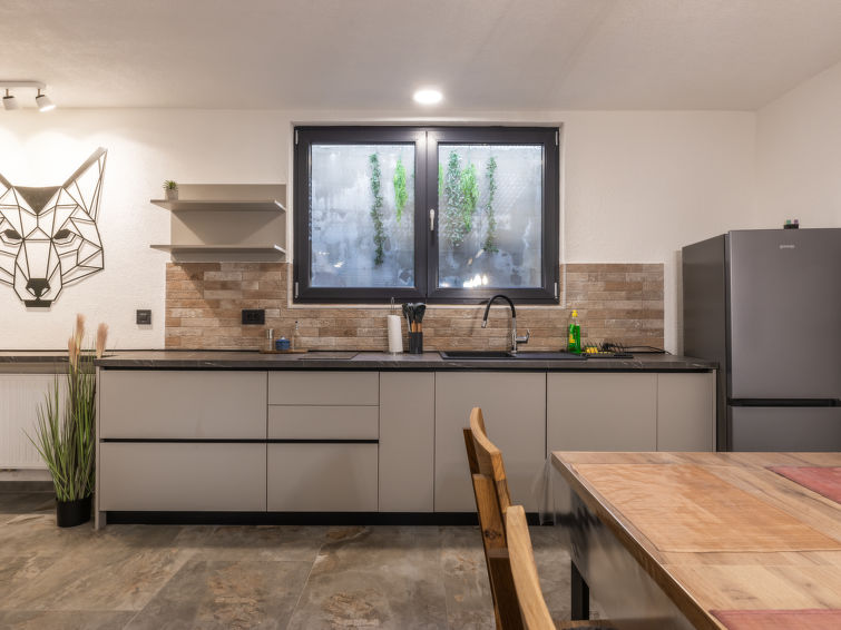 House Vuk