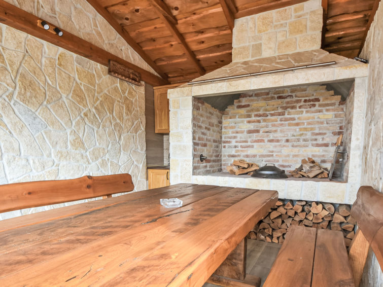 House Iva