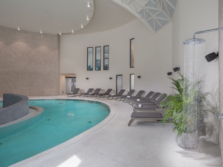 House Luxury Bay Villa with private hot tub