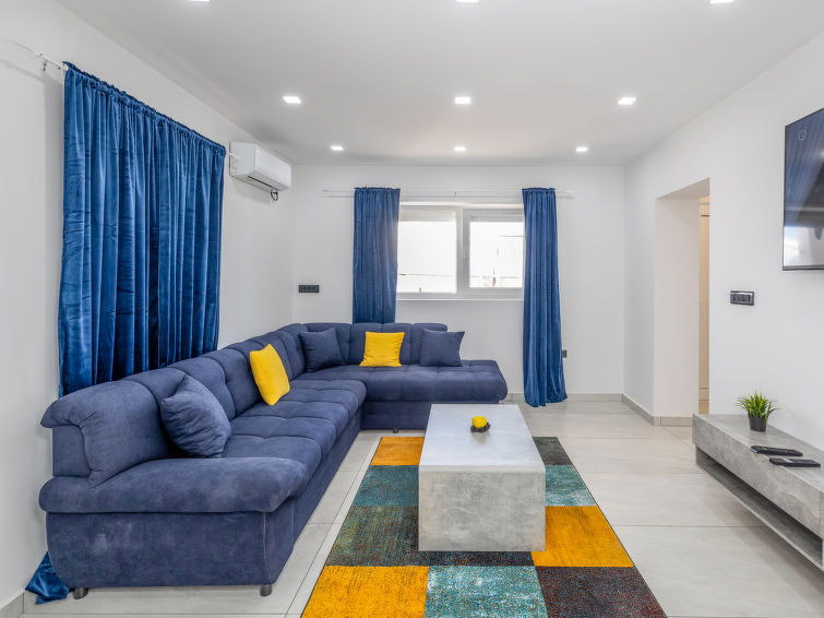 Apartment Nina