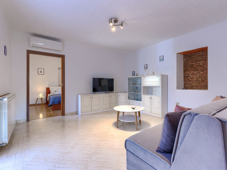 Apartment Bumbak