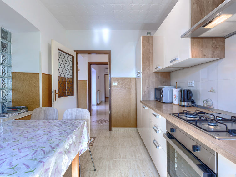 Apartment Bumbak