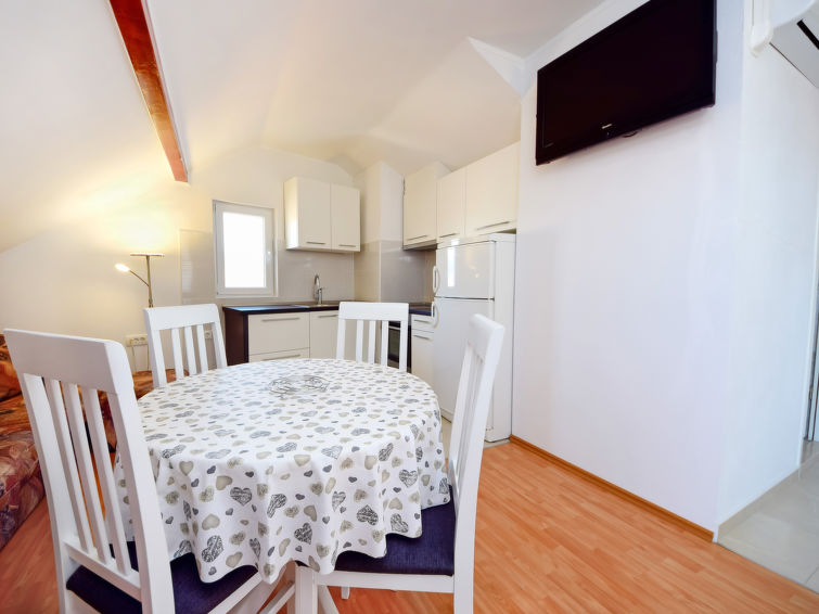 Apartment Surjan