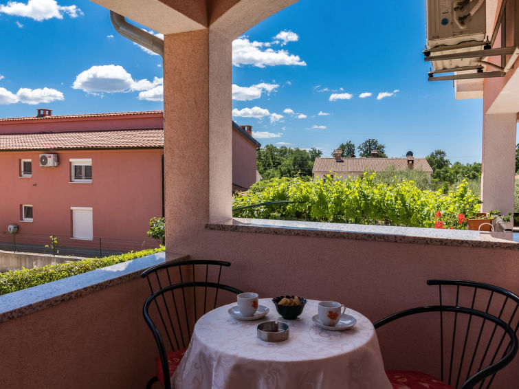 Apartment Koštro