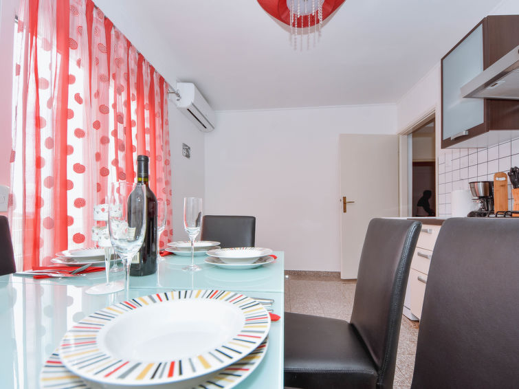 Apartment Jelena
