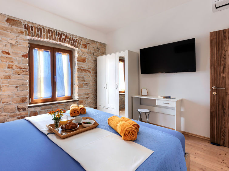 House Stara hiža