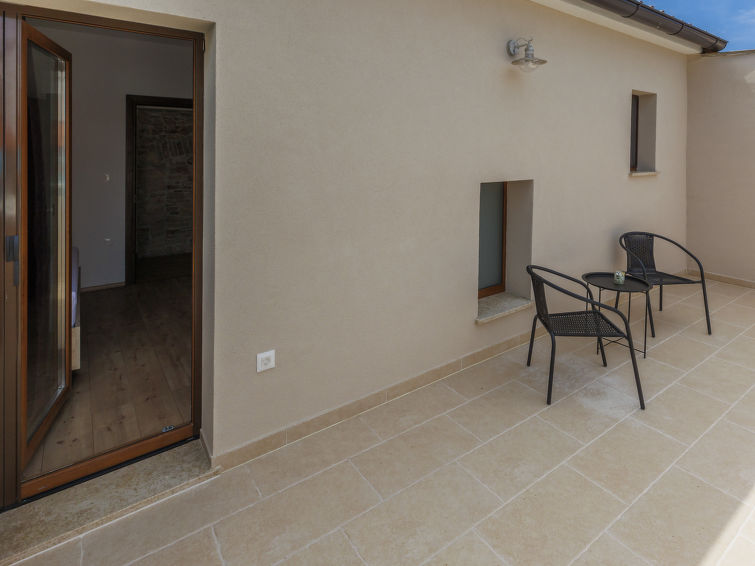 House Stara hiža