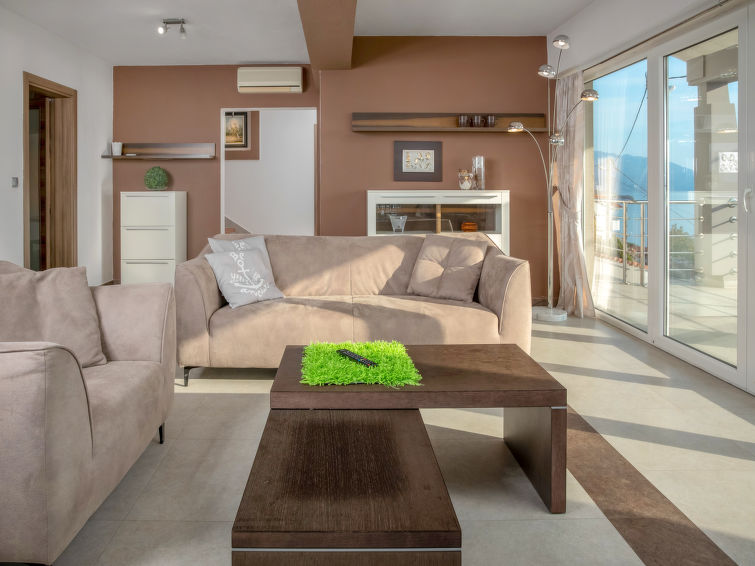 House Senj
