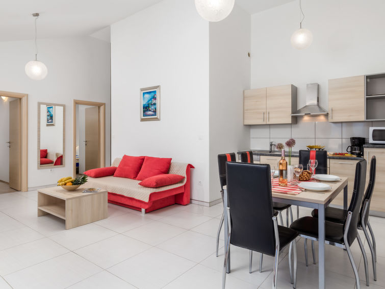 Apartment Romana