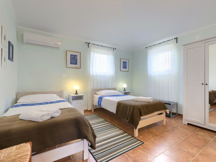 House Histria 1