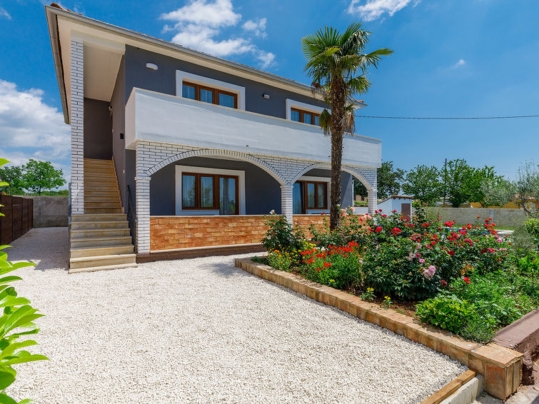 House Mia