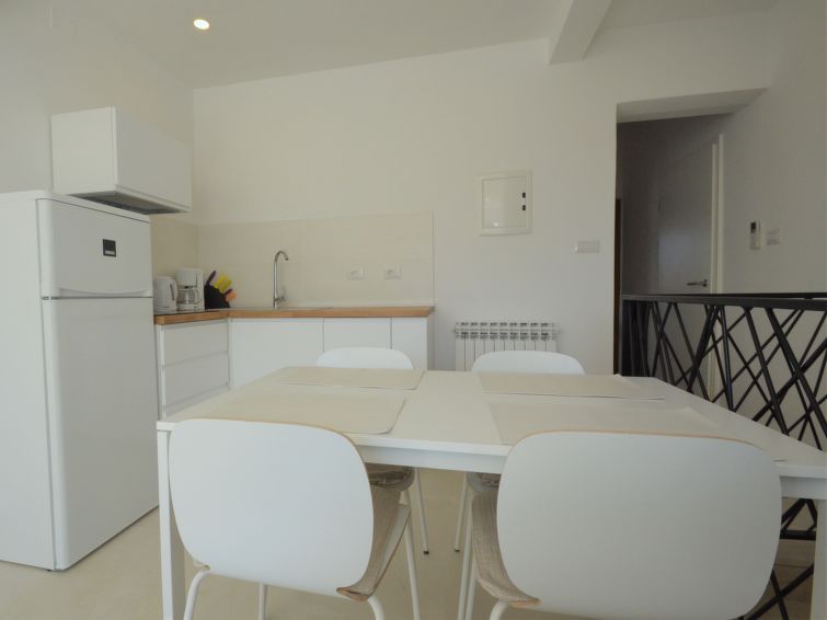 Apartment Mira