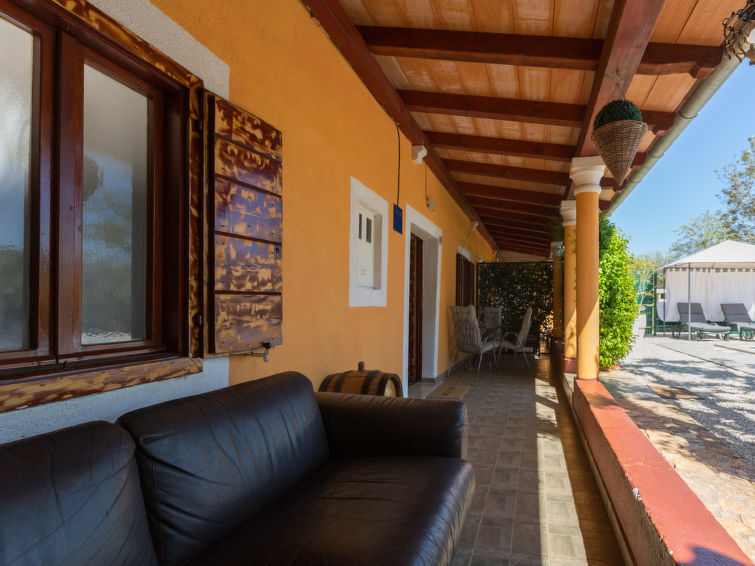 House Villa Lucky