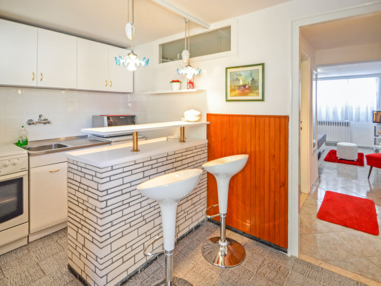 Apartment Dado