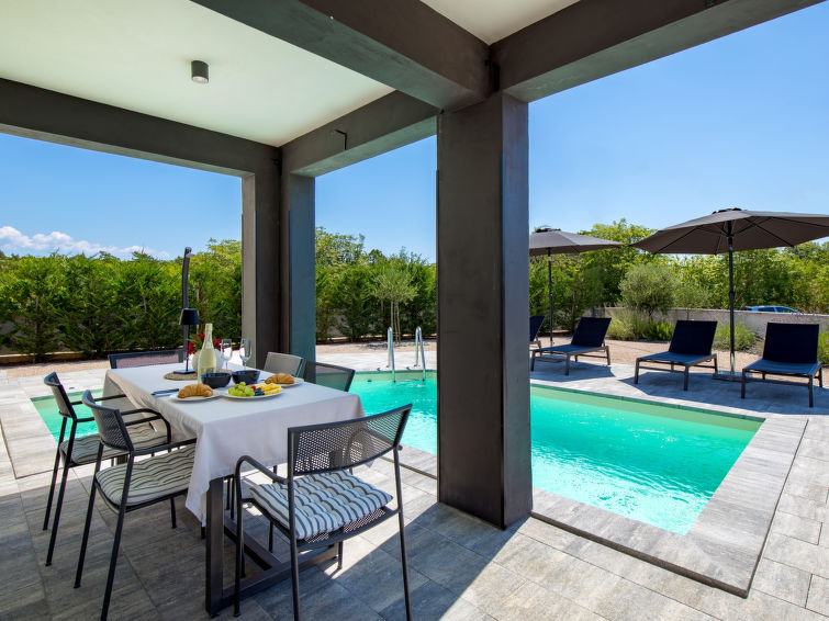 House Villa Nika