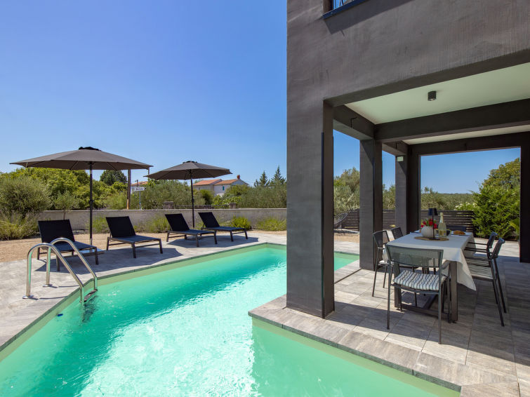 House Villa Nika