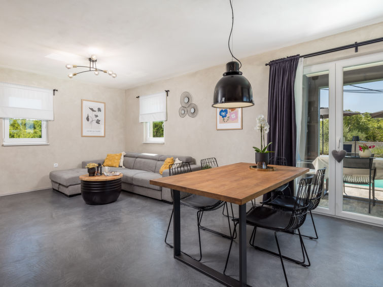 House Villa Nika