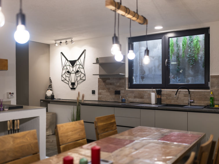 House Vuk