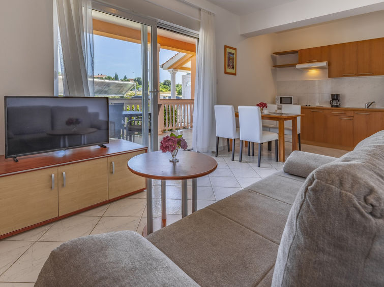 Apartment Rok 5
