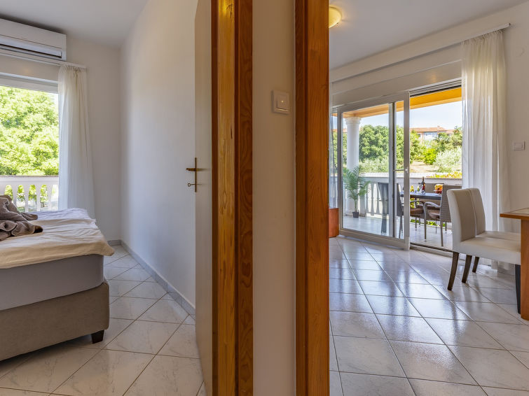 Apartment Rok 5