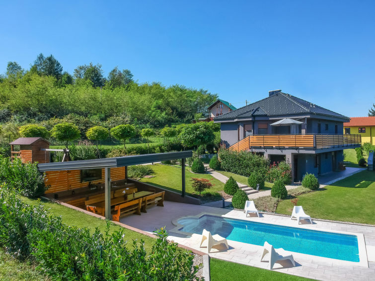 House Mia