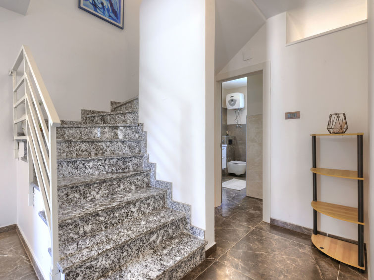 House Enka