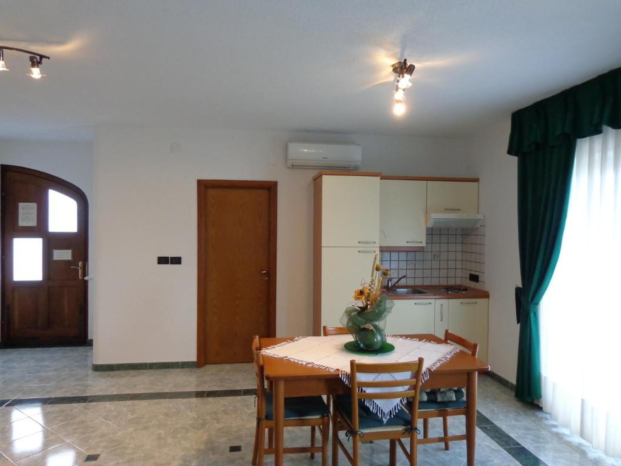 Apartament Tessa