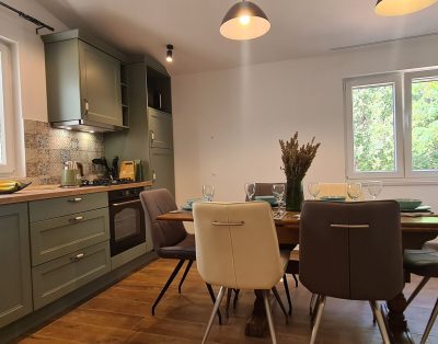 Apartments Hvaranin