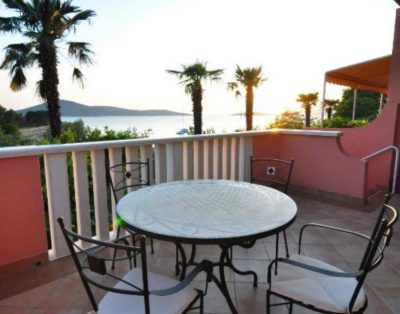 Apartamenty Njoko