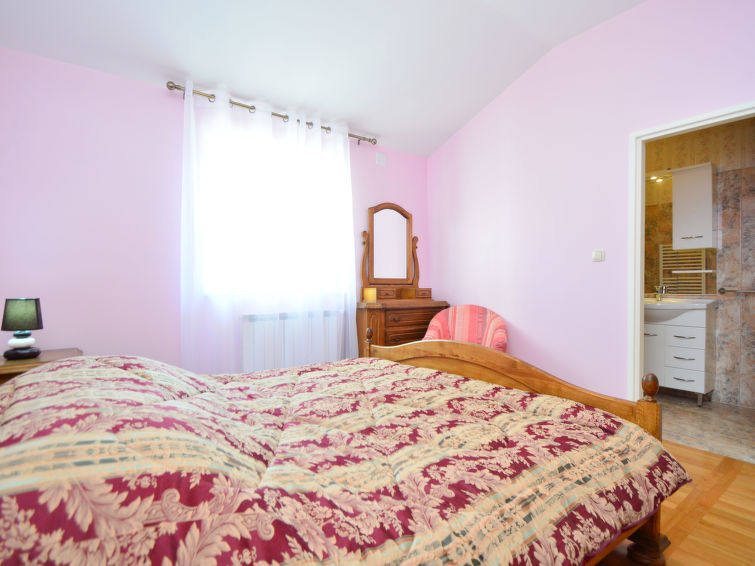 House Villa Kursar