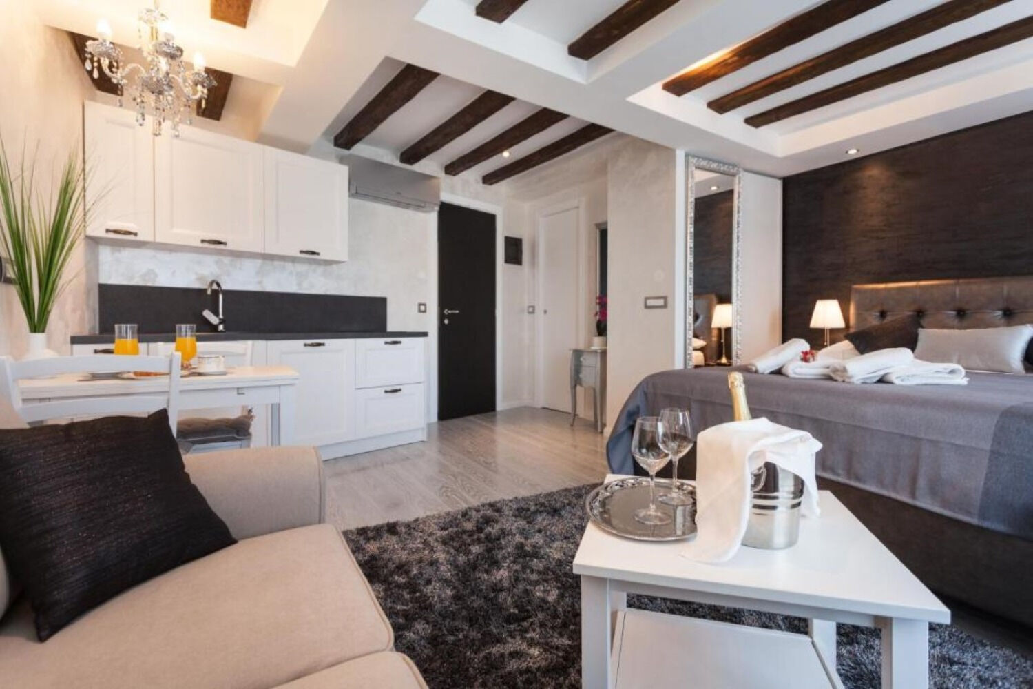 Apartmani Regent 2
