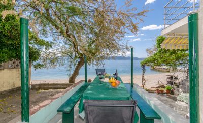 House Beach house Toma