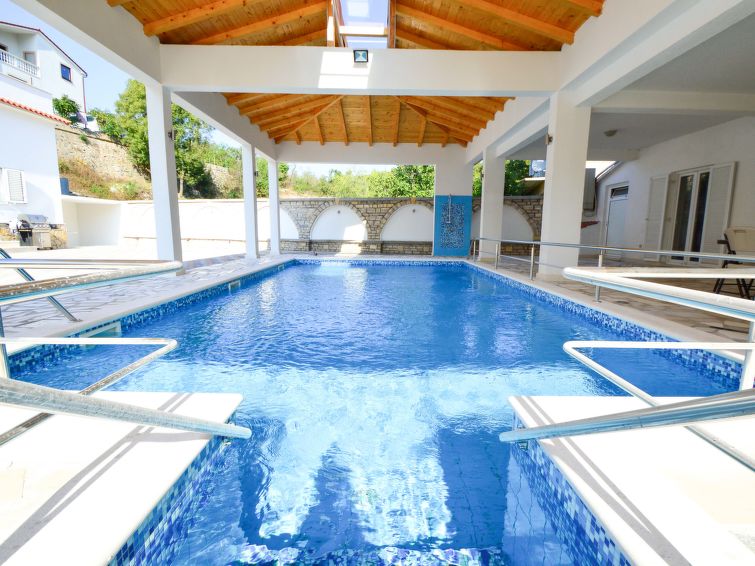 House Villa Kursar