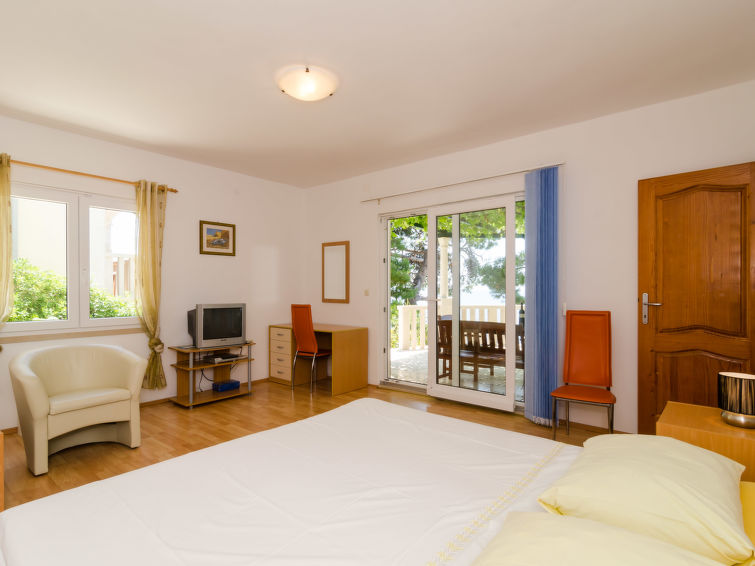 Apartment Plavac Mali