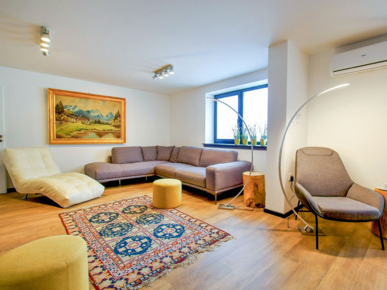 House Feel Good
