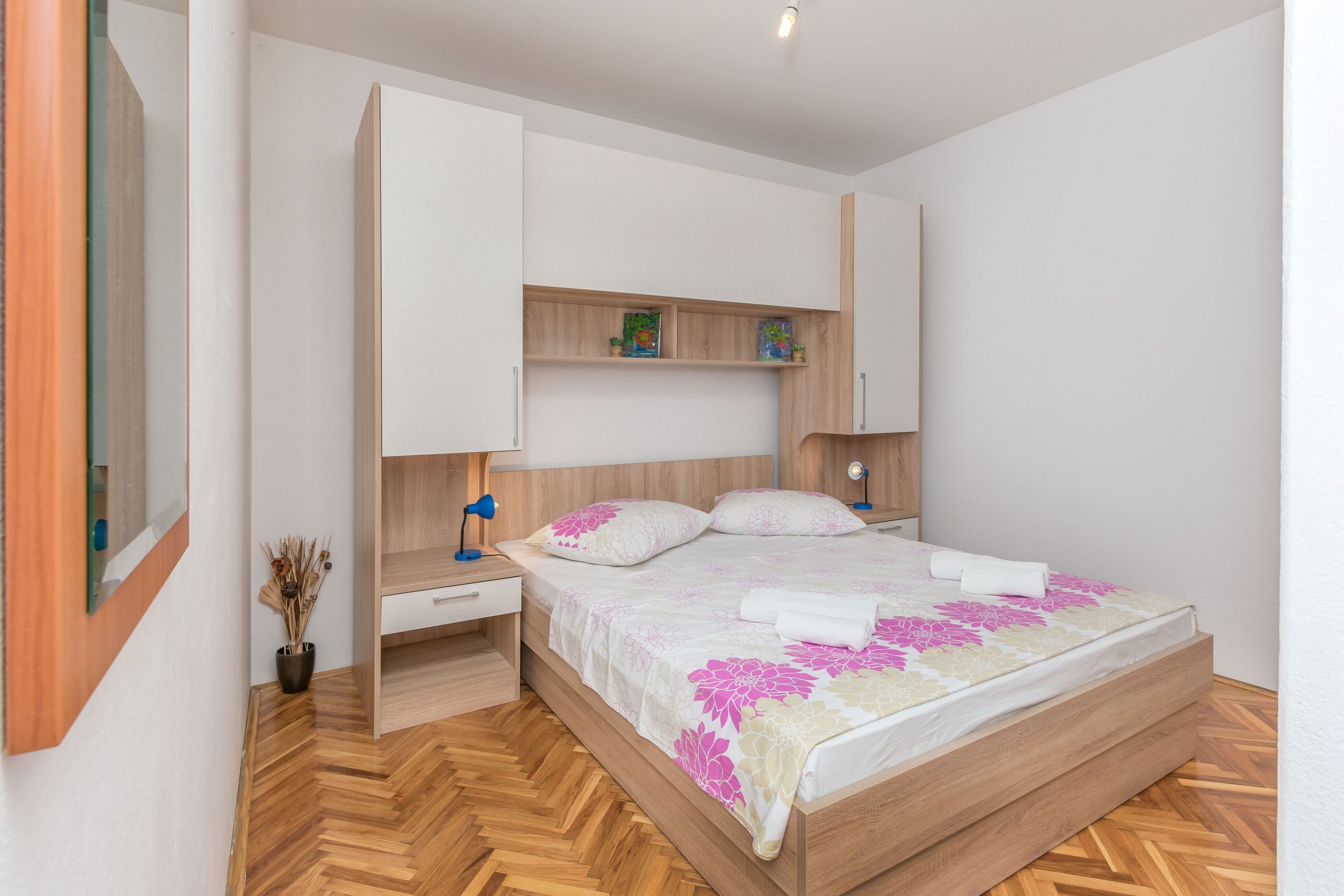 Apartments Pintur