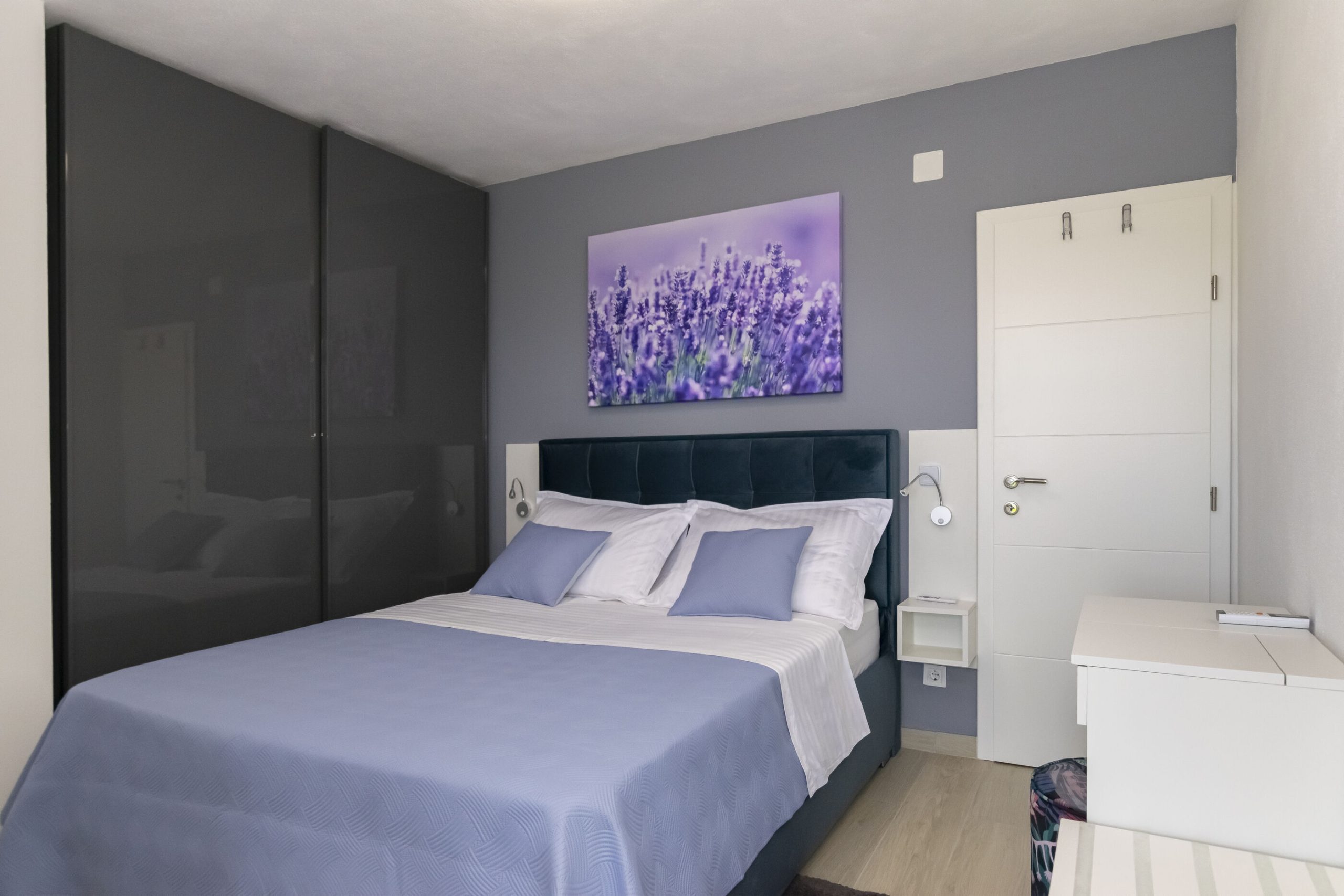 Apartment Sweet Dream Manjiga
