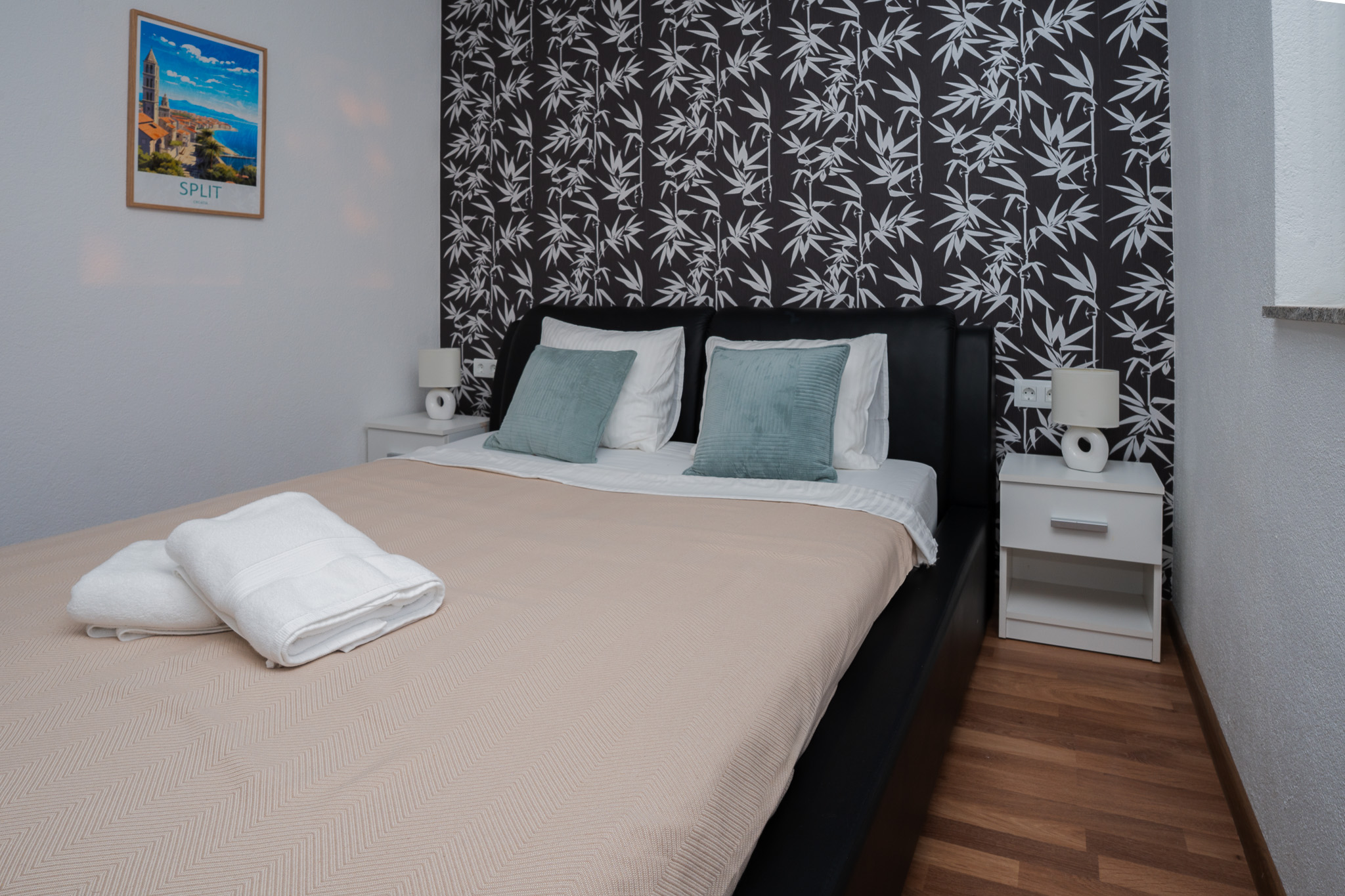 Sunny Hill Apartments with Rooftop Pool
