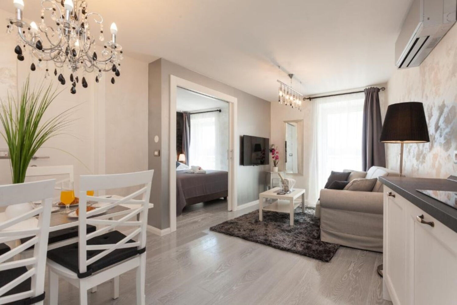 Apartments Regent 2