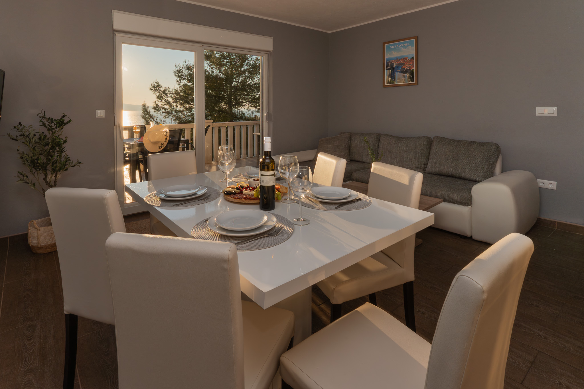 Sunny Hill Apartments with Rooftop Pool
